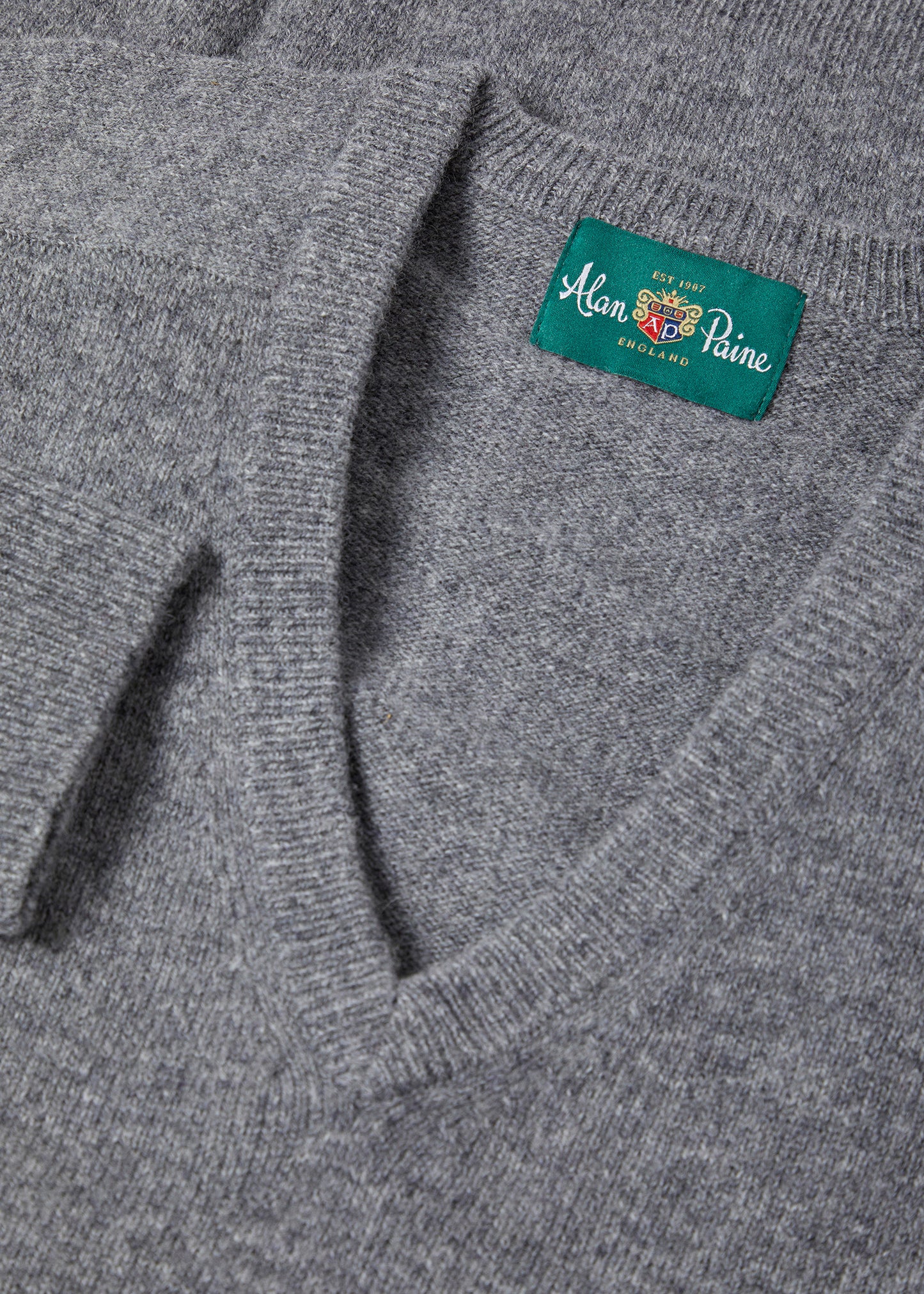 Hampshire-Lammwollpullover in Graumischung – klassische Passform