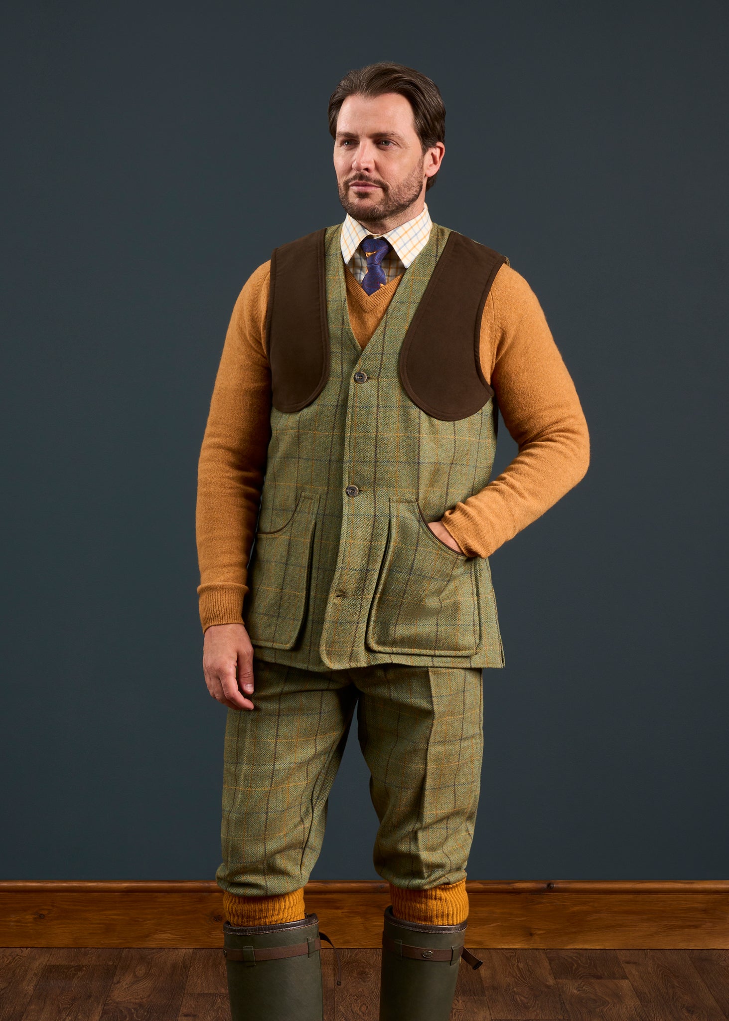 Rutland Men's Tweed Shooting Waistcoat In Dark Moss