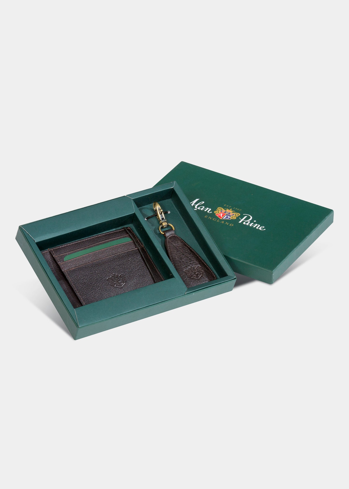 Braunes Leder-Kartenetui und Schlüsselanhänger