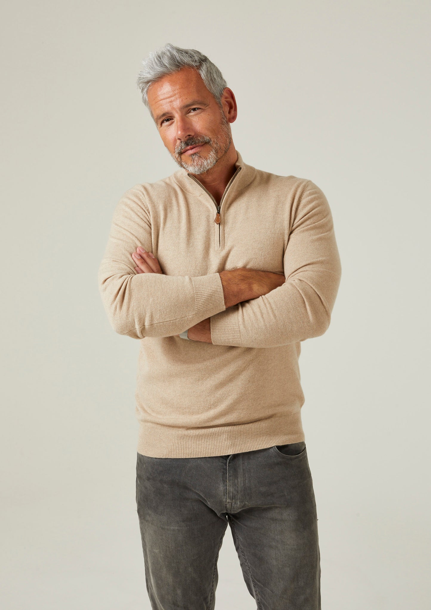 Hanbury Cashmere-Pullover mit Stehkragen und Reißverschluss aus Leinen – normale Passform