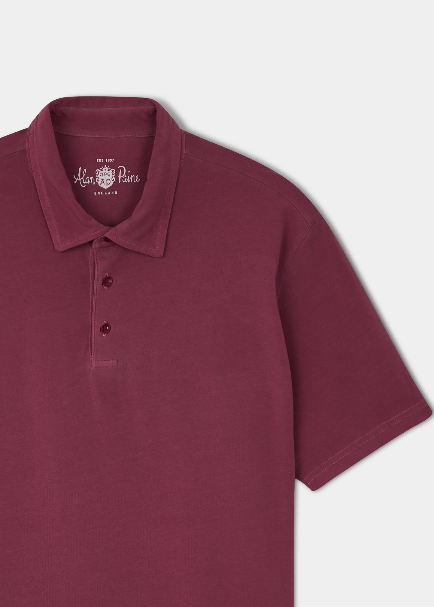 Tutbury Faded Dye Poloshirt in Weinrot – ohne Emblem