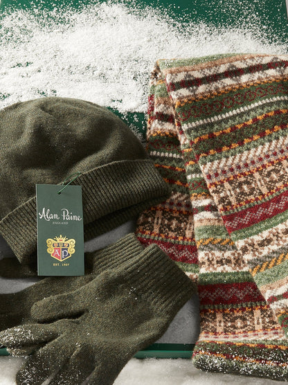 Tideswell Herren Strickmütze, Schal und Handschuh Set in Seegras.
