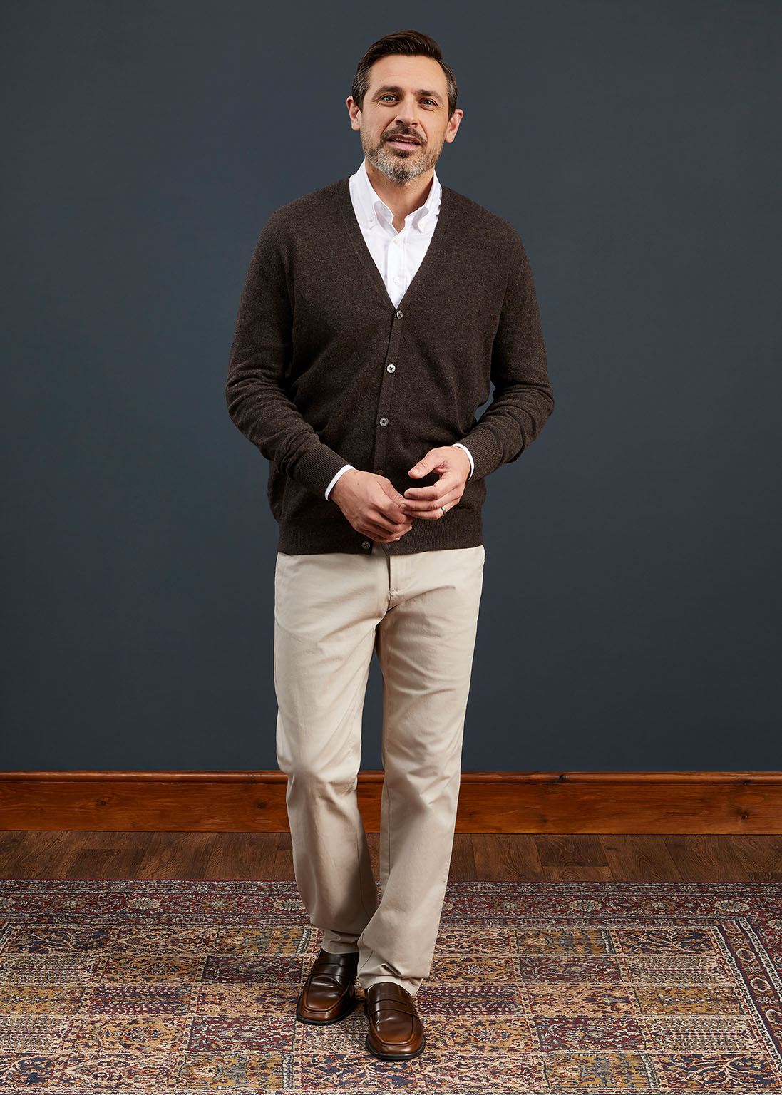 Men's Geelong Lambswool Cardigan in Chocolate