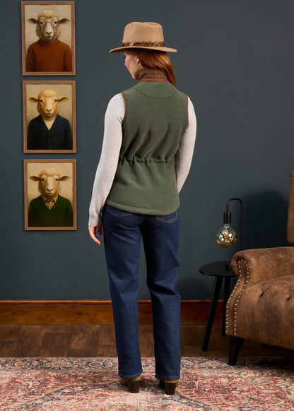 Aylsham Damen Fleece Gilet in Zedern-Grün - Normale Passform.
