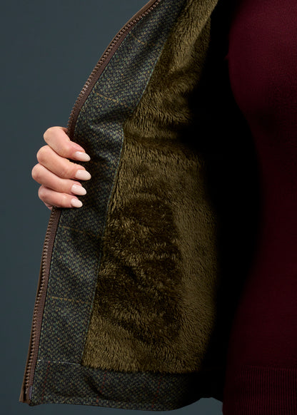 Didsmere Damen Funktions-Tweed Gilet in Myrte - Normale Passform
