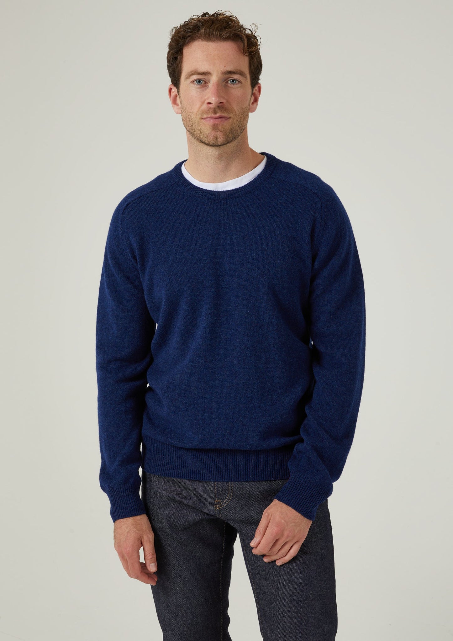 Dorset Herren-Lammwollpullover in Indigo – klassische Passform
