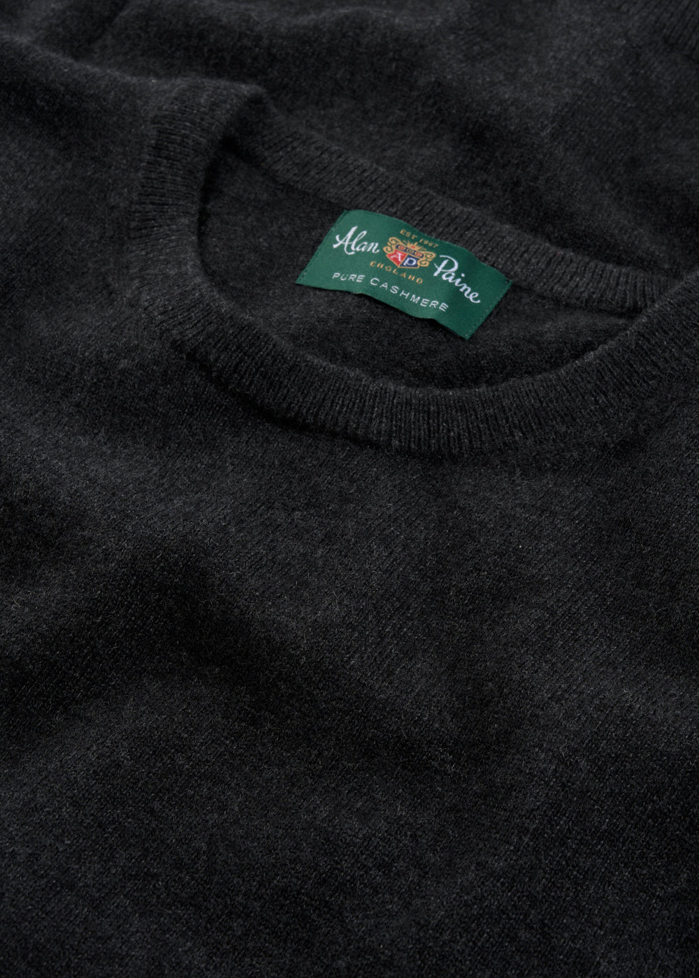 Men's Cashmere Crew Neck Jumper in Charcoal