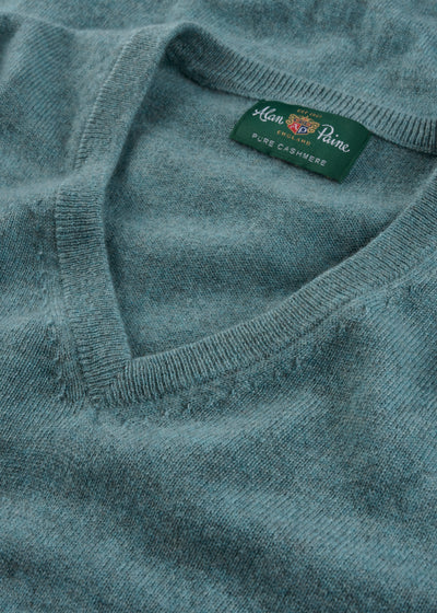 Men's Cashmere Vee Neck Jumper in Caspian