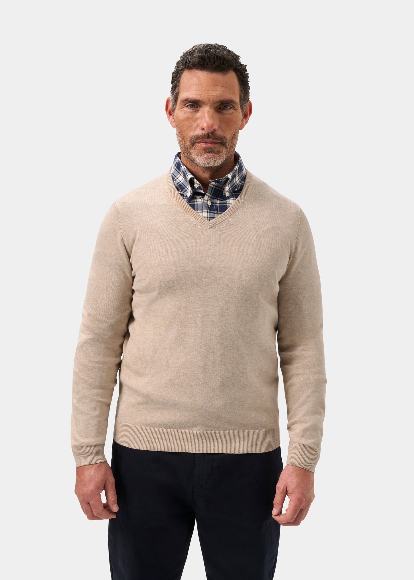 Men's Cotton Cashmere Vee Neck Jumper in Beige