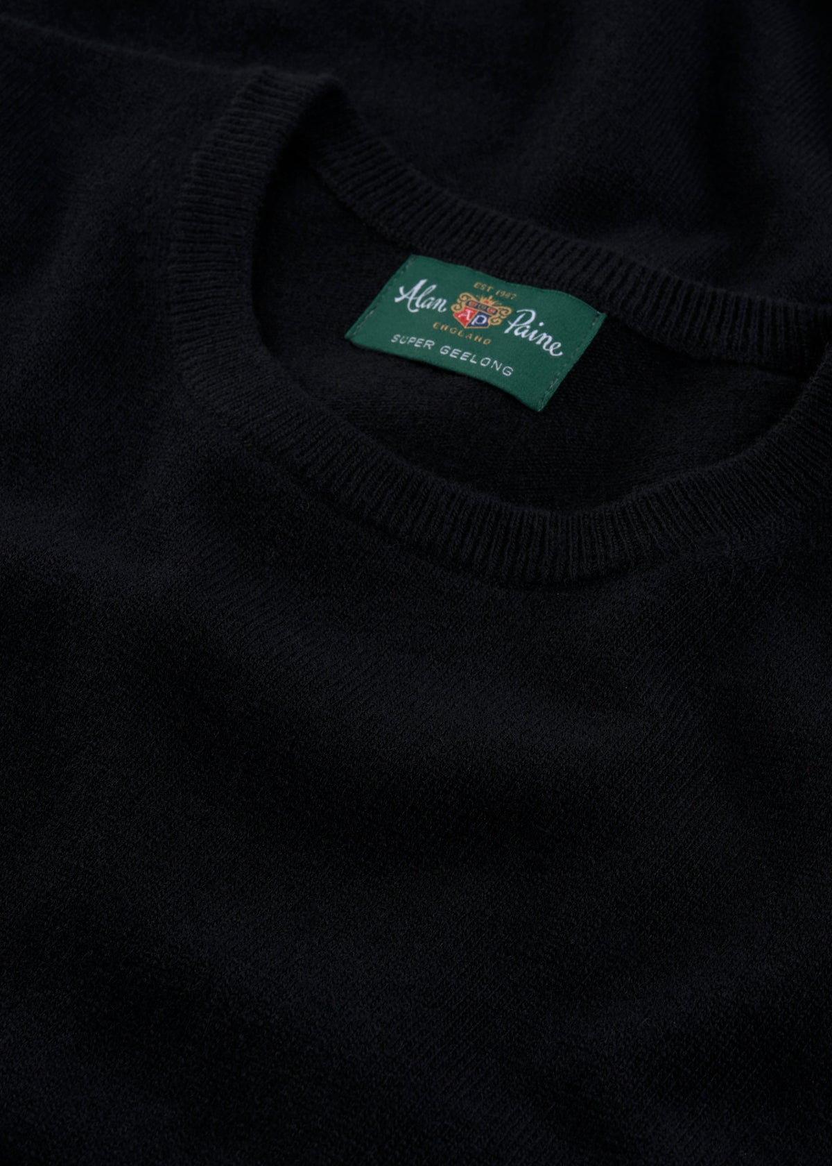 Men's Geelong Wool Crew Neck Jumper in Black