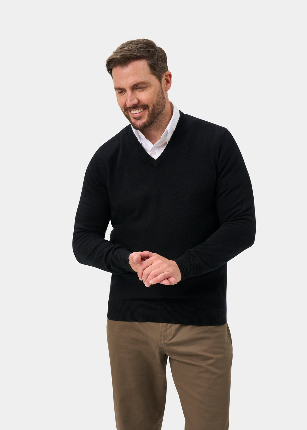 Albury Geelong Wool V-Neck Jumper In Black - Regular Fit