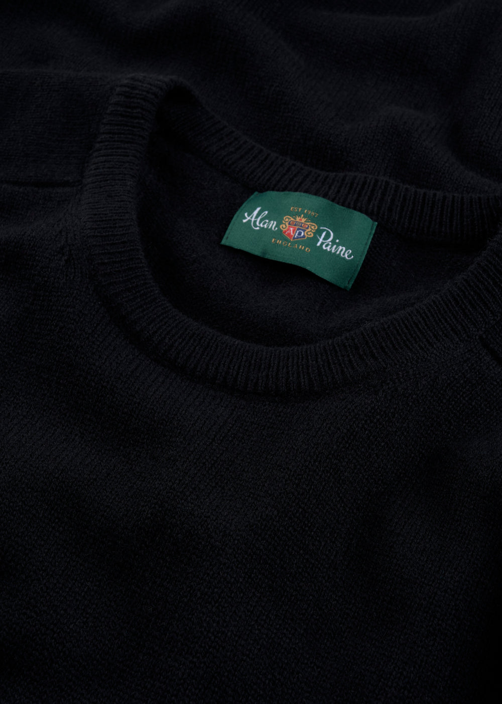 Men's Lambswool Crew Neck Jumper in Black