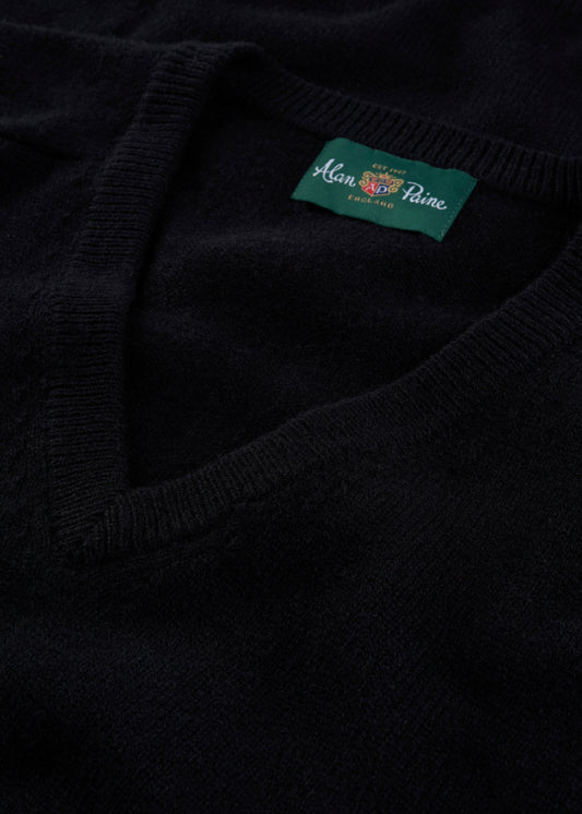 Men's Lambswool Vee Neck Jumper in Black