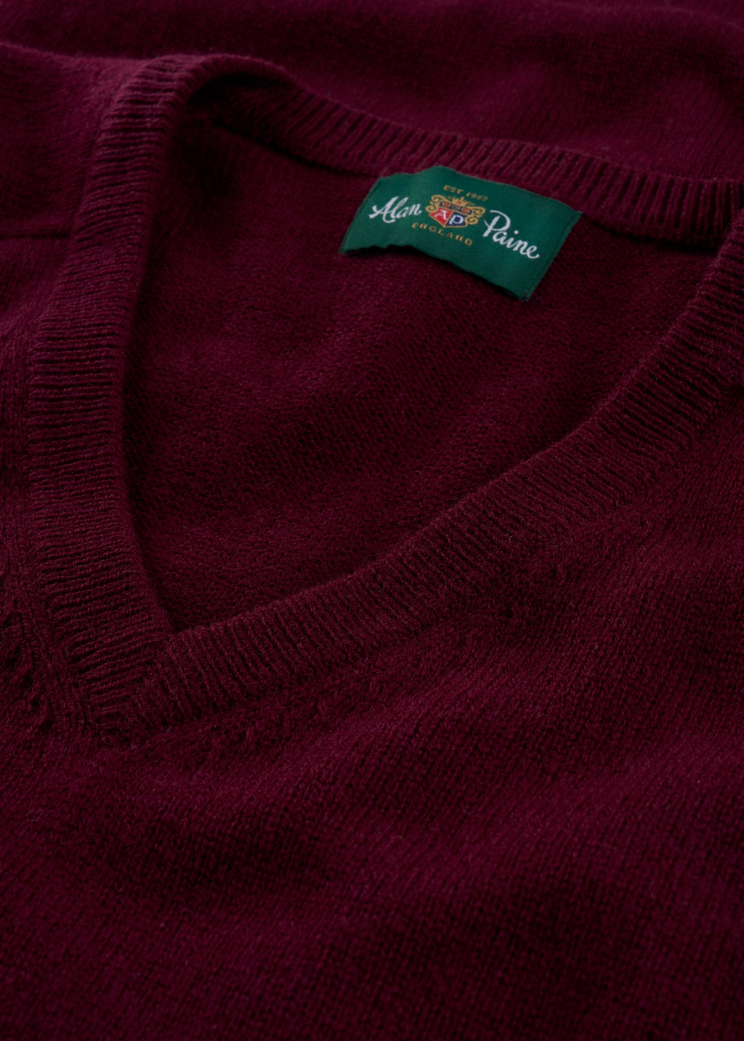 Men's Lambswool Vee Neck Jumper in Bordeaux