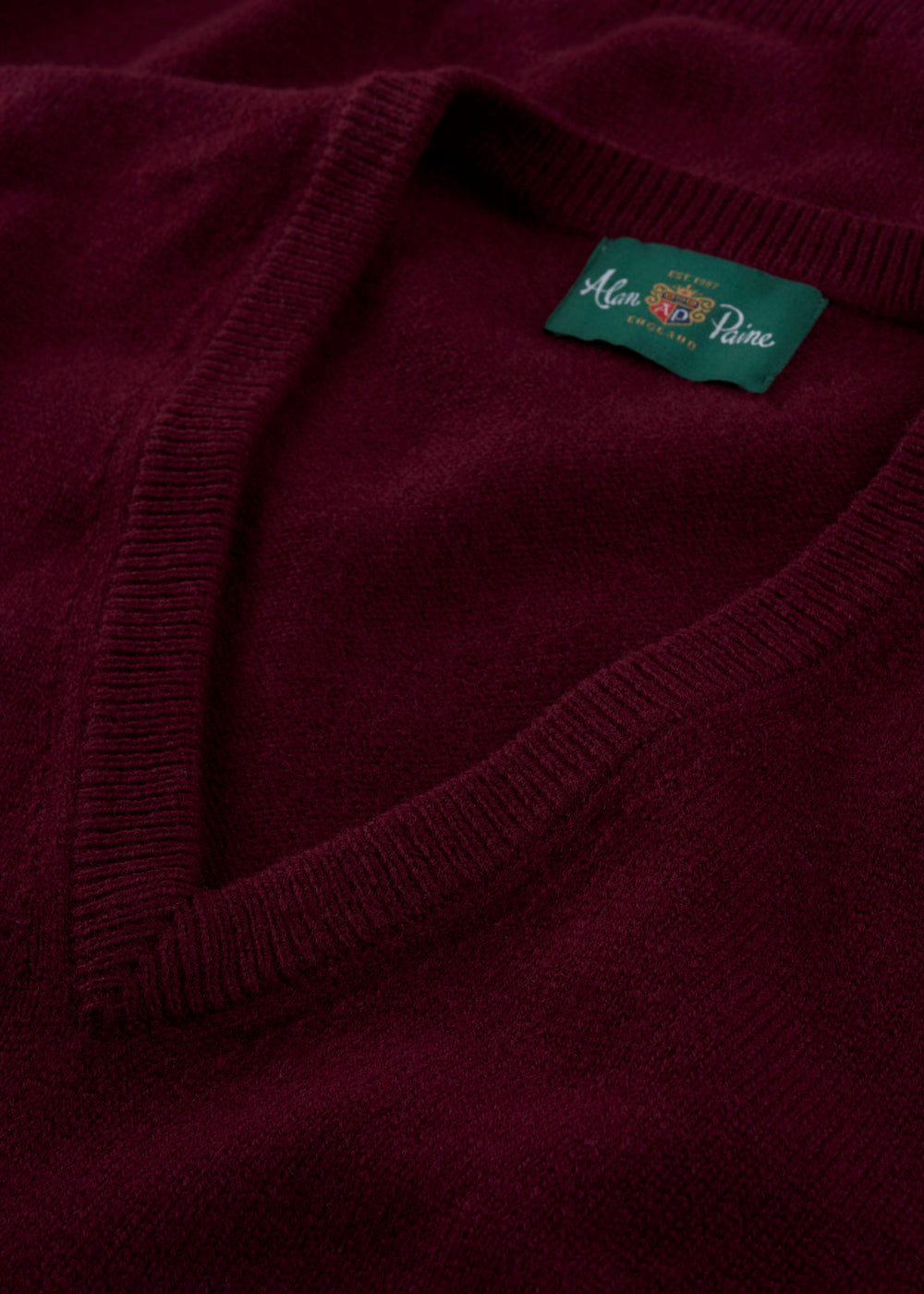 Men's Lambswool Slipover Vee Neck Jumper in Bordeaux