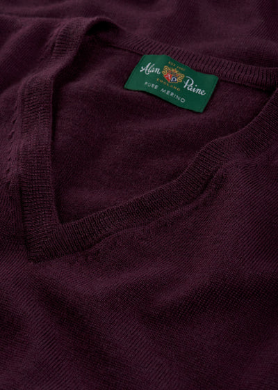 Men's Merino Wool Vee Neck Jumper in Black Grape