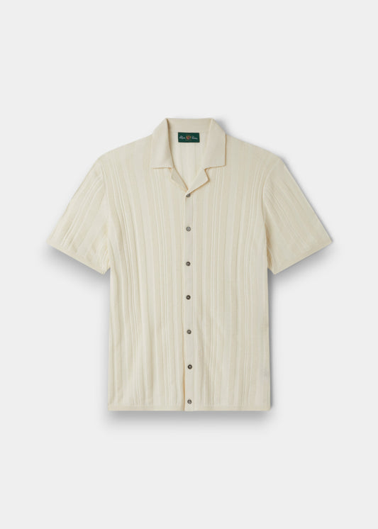 Alan Paine Abbotsbury ecru short sleeve shirt in a ribbed cotton, linen, and silk blend with a classic collar.
