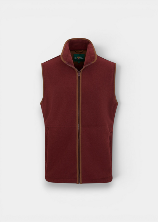 Alan Paine Aylsham men's bordeaux fleece gilet with mock suede trim, front zipper, and regular fit design.