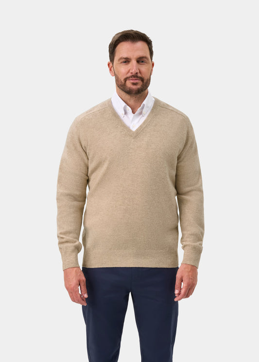 Hampshire Lambswool V-Neck Jumper In Linen - Classic Fit