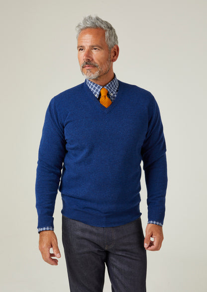 Albury Geelong Wollpullover in Indigo – normale Passform