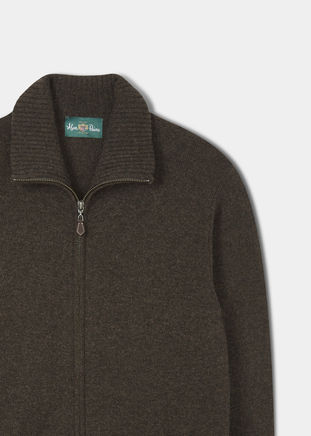 Ballater Lambswool Zipped Jumper in Cocoa 